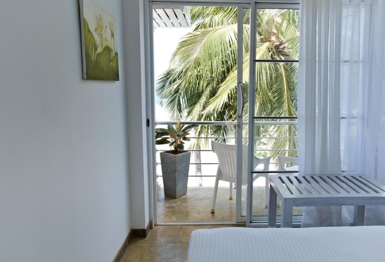 Smeralda Beach Hotel Dikwella エクステリア 写真