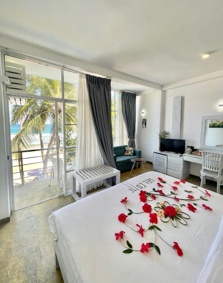 Smeralda Beach Hotel Dikwella エクステリア 写真